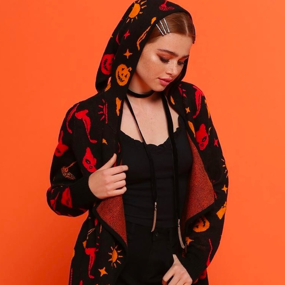 DISNEY 🆕 Her Universe Black and Orange Halloween Cardigan NO FRINGE - Picture 3 of 8